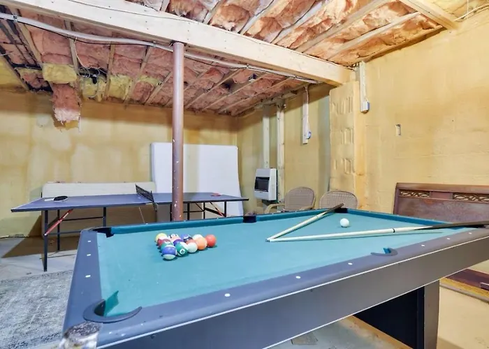 Weekend At Bernie\'S Ii! *Pet-Friendly* *Jacuzzi Tub* *Pool Table*
