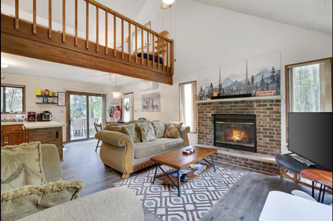 Weekend At Bernie's Ii! *pet-friendly* *jacuzzi Tub* *pool Table* Ferienhaus *