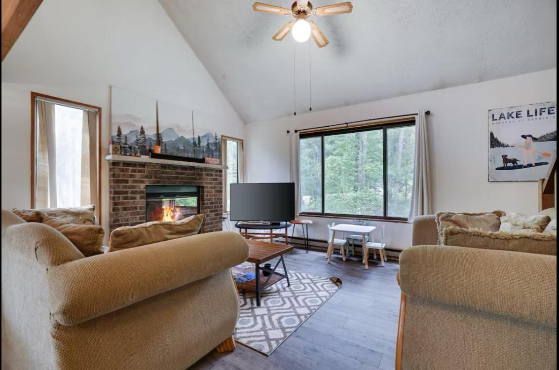 Weekend At Bernie's Ii! *pet-friendly* *jacuzzi Tub* *pool Table* Ferienhaus